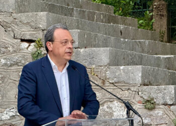 Standby κεντρικών στελεχών: Ο ΣΥΡΙΖΑ στη σκιά του Τσίπρα και των χαμηλών ποσοστών