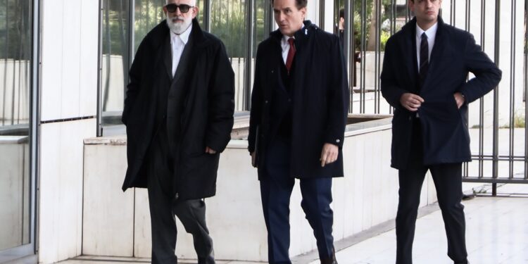 Δίκη Φιλιππίδη: Λιποθύμησε μέσα στην δικαστική αίθουσα – «Προσδοκία να πάρουν τη θέση της συζύγου του», είπε ο Χαϊκάλης