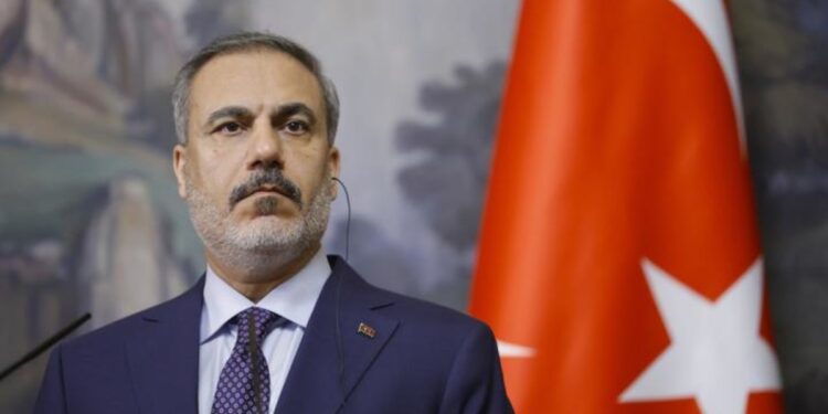 Κωνσταντινούπολη: Με ομιλία του Τούρκου ΥΠΕΞ ξεκίνησε ο νέος γύρος συνομιλιών Ουκρανίας – Ρωσίας