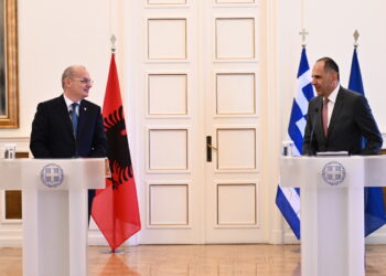 Γεραπετρίτης στη συνάντηση με τον Αλβανό ομόλογό του: Η προστασία της ελληνικής μειονότητας είναι μείζονα προτεραιότητα για την Ελλάδα