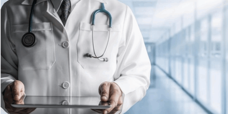 Παράταση των συμβάσεων των προσωπικών γιατρών έως το τέλος του έτους