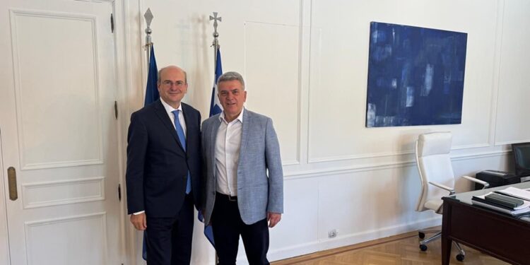 Συνάντηση με τον Αντιπρόεδρο της Κυβέρνησης Κ. Χατζηδάκη πραγματοποίησε ο Π. Μανούρης