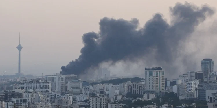 Το Ισραήλ κατέστρεψε τρία ιρανικά μαχητικά αεροσκάφη στο κεντρικό Ιράν