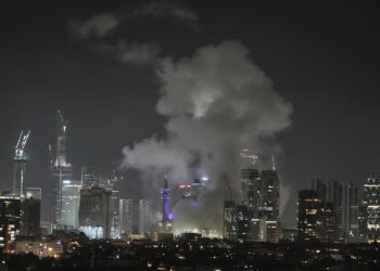 Ηχούν σειρήνες της αεράμυνας στην Ιερουσαλήμ – Νέα ομοβροντία πυραύλων του Ιράν εναντίον του Ισραήλ