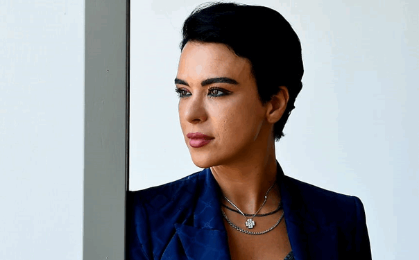 Λαμπρίνα Κακιούζη στην Ipaper: «Η Κατάρτιση είναι Επένδυση – Όχι Επίδομα»