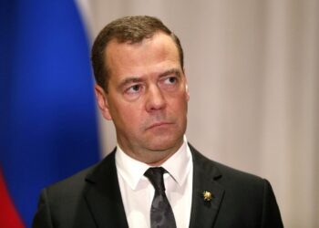 Μεντβέντεφ: Η ένταξη της Ουκρανίας στο ευρωπαϊκό μπλοκ θα ήταν επικίνδυνη