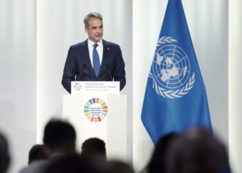 «Παρών» λέσχη Μπίλντερμπεργκ