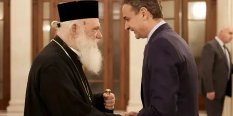 Νυχτερινή επίσκεψη Ιερώνυμου στο σπίτι του Πρωθυπουργού- Τι συζήτησαν