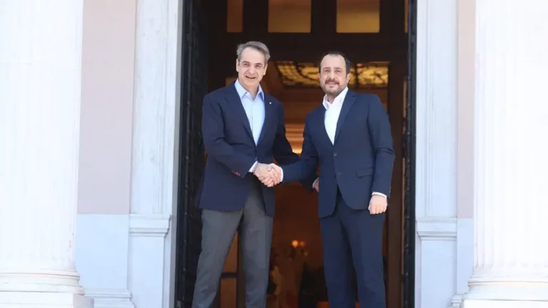 Επικοινωνία Μητσοτάκη – Χριστοδουλίδη για τις εξελίξεις στη Μ. Ανατολή