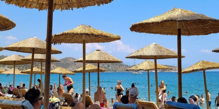 Πώς θα είναι το καλοκαίρι στην Ελλάδα φέτος -Τα μοντέλα «βλέπουν» καύσωνες διαρκείας
