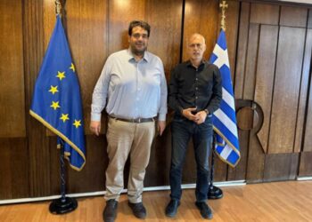 Συνάντηση εργασίας του Δημάρχου Πειραιά Γ. Μώραλη με τον Υπουργό Εσωτερικών Θ. Λιβάνιο