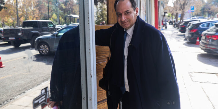 Όλα του «γάμου» δύσκολα: Το case study του διαρκούς ναυαγίου συνεννόησης της κεντροαριστεράς