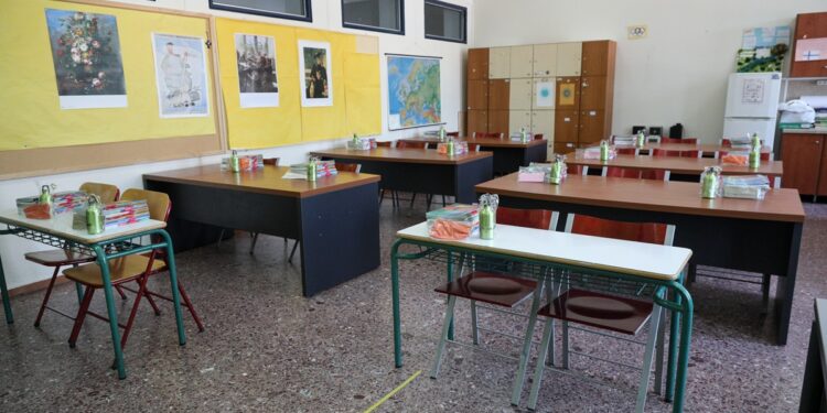 Υπουργείο Παιδείας: Σχεδιασμός για αλλαγές στον τρόπο εγγραφών σε ΕΠΑΛ και ΓΕΛ
