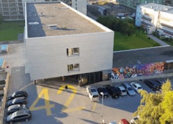 Αυστρία: Στους δέκα οι νεκροί από την επίθεση αγνώστου σε σχολείο της πόλης Γκρατς