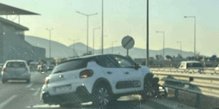 Τροχαίο στην Ποσειδώνος μετά το «Σταύρος Νιάρχος»