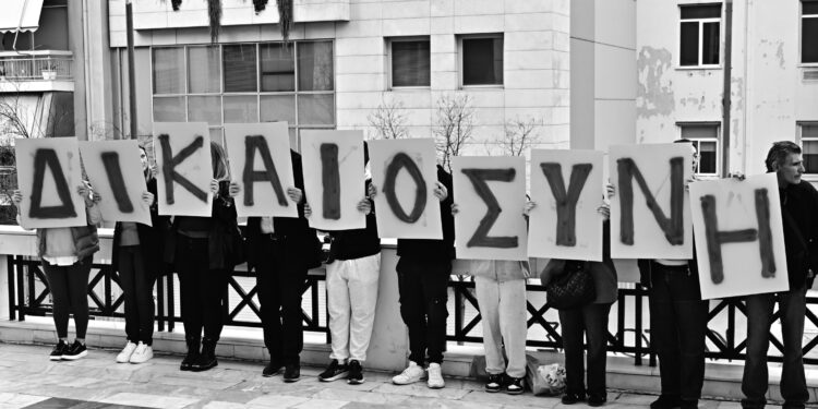 Δίκη – Μάτι: Μπήκαν στα κελιά τους…