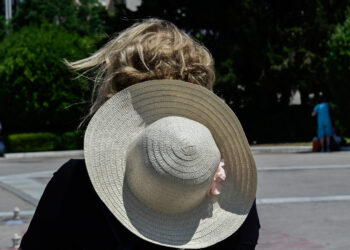 Συναγερμός για θερμικό θόλο στην Ελλάδα: Έρχεται «καυτό τετραήμερο» με 43°C και κίνδυνο πυρκαγιών