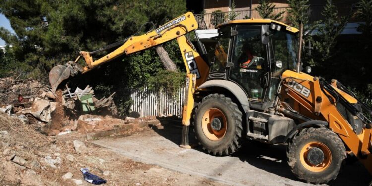 Εν Οίκω… Εν Δήμω: Αποκαλύψεις, παρασκήνιο και άγνωστες ιστορίες τοπικής αυτοδιοίκησης (05/07/25)