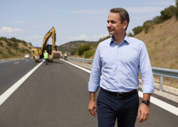 Με περιοδείες στο τιμόνι και το συνέδριο… στο βάθος