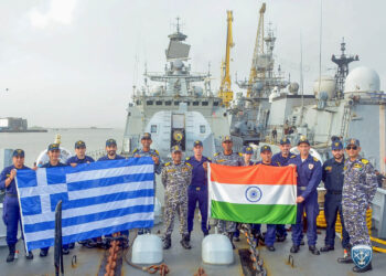 Κατάπλους της Φρεγάτας ΨΑΡΑ στο λιμάνι της Βομβάης