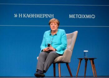 Άνγκελα Μέρκελ: «Ο Σόιμπλε ήθελε την Ελλάδα εκτός ευρώ – Τον έπαιρνα κάθε ώρα τηλέφωνο»