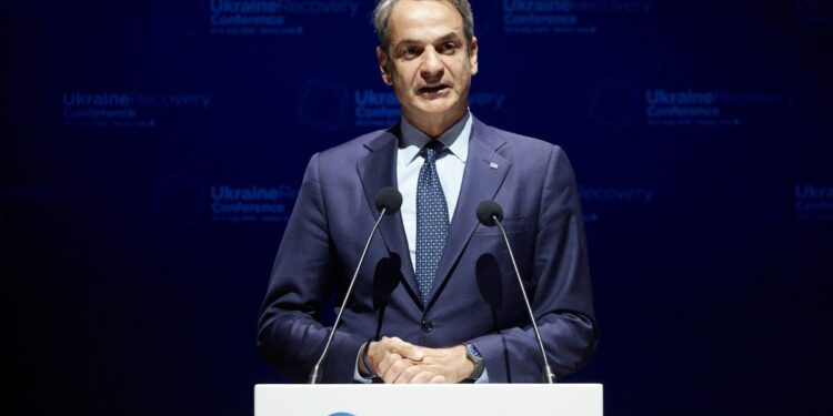 Κυρ. Μητσοτάκης από Ρώμη: “Η Ελλάδα στέκεται σταθερά στο πλευρό του λαού της Ουκρανίας – Τα σύνορα δεν μπορούν να αλλάξουν με τη βία και η επιθετικότητα δεν πρέπει ποτέ να επιβραβεύεται” (vid)