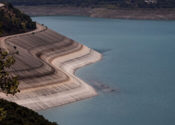 «Σχέδιο Ύδωρ»: Ριζική αναδιάρθρωση της ύδρευσης στην Ελλάδα – Συγχωνεύονται 700 ΔΕΥΑ, νέο ταμείο για φράγματα και αφαλατώσεις