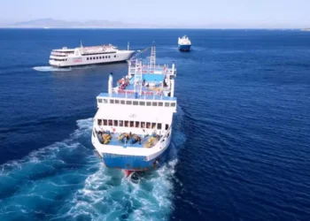 Μαζική έξοδος από την Αθήνα – Γεμάτα τα λιμάνια