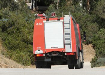 Φωτιά τώρα σε χωματερή στο Μαρκόπουλο