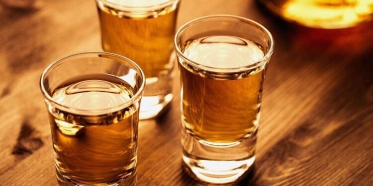 Ψηφίστηκε το ν/σ για την προστασία των ανηλίκων από προϊόντα καπνού και αλκοόλ