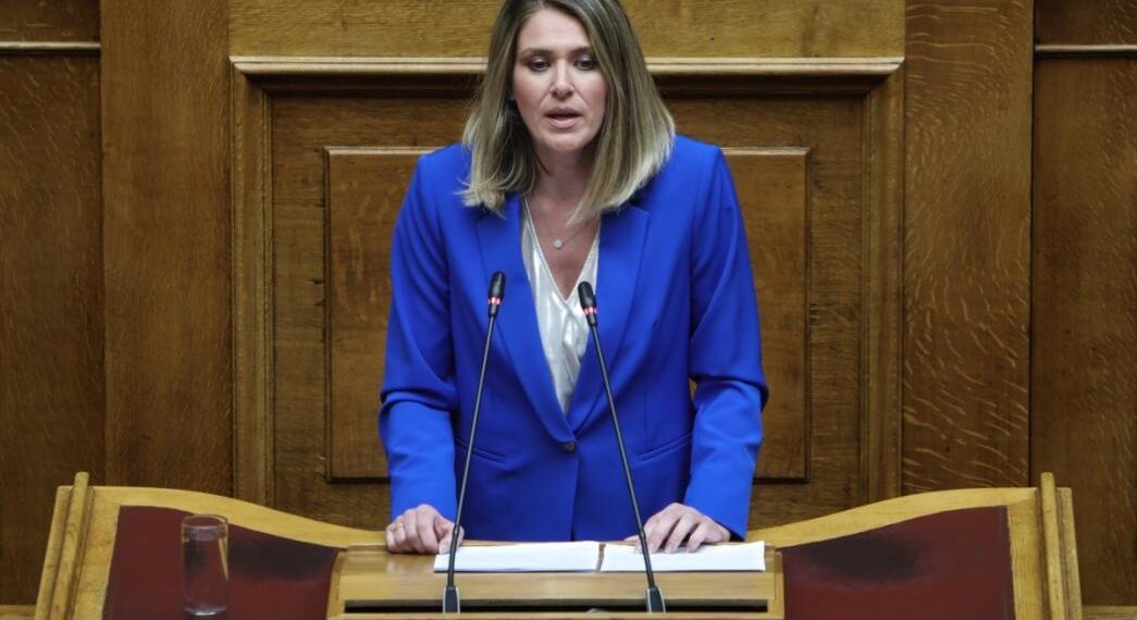 Η Υφ. Εργασίας Α. Ευθυμίου για τον επανυπολογισμό των συντάξεων του πρώην ταμείου των συνταξιούχων της Εθνικής Τράπεζας ΤΣΠ-ΕΤΕ