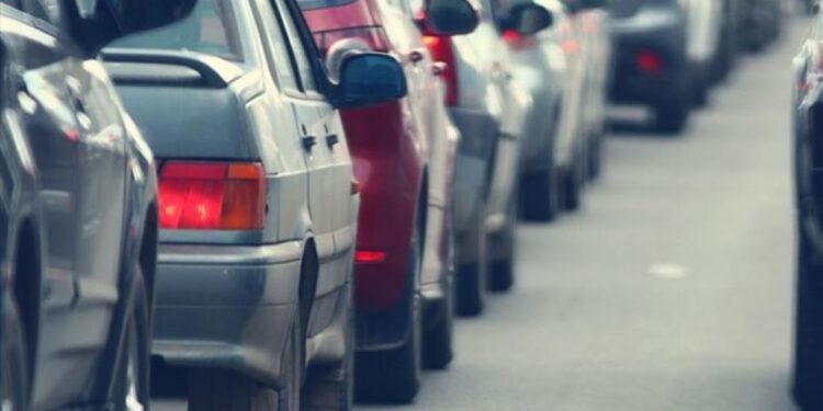 «Καμπάνα» σε 450.000 οδηγούς: Έρχονται τα πρώτα πρόστιμα για ΙΧ χωρίς ασφάλεια, τέλη και ΚΤΕΟ