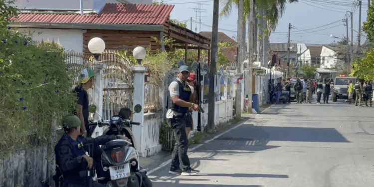 Ταϊλάνδη: Τουλάχιστον έξι άνθρωποι σκοτώθηκαν σε επεισόδιο με πυροβολισμούς στην Μπανγκόκ