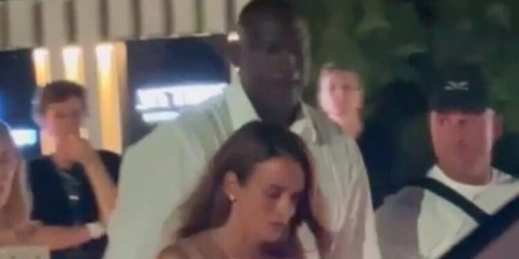 Michael Jordan leaves his mark in Greece: Island hopping, celebrity dinner, and a €10,000 Tip