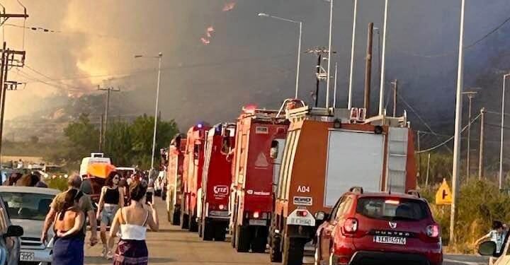 Φωτιά τώρα στον Αρχάγγελο Λακωνίας – Εστάλη μήνυμα από το 112 για εκκένωση προς Δαιμονιά