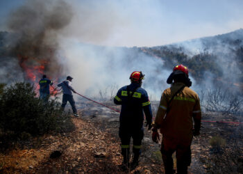 Πολύ υψηλός κίνδυνος πυρκαγιάς αύριο για Αττική, Κρήτη, Εύβοια, Πελοπόννησο και Βόρειο Αιγαίο