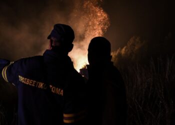 ΦΩΤΙΑ ΤΩΡΑ ΛΑΓΚΑΔΑΣ: Μεγάλο το μέτωπο