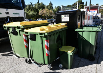 Δήμος Θεσσαλονίκης: Έκκληση για λιγότερα σκουπίδια στους κάδους λόγω αποχής των εργαζομένων