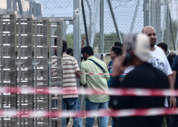 Παρατηρητήριο εξουσίας: Νέο επεισόδιο στην κόντρα με καραμανλικούς