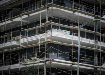 Μείωση 31,4% στον όγκο της ιδιωτικής οικοδομικής δραστηριότητας καταγράφηκε τον Απρίλιο εφέτος ανακοίνωσε η ΕΛΣΤΑΤ
