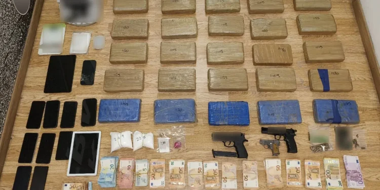 Εξαρθρώθηκε εγκληματική οργάνωση με διεθνή δράση – Διακινούσαν μεγάλες ποσότητες κοκαΐνης