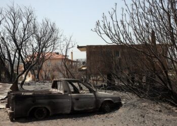 Χωρίς ενεργό μέτωπο η πυρκαγιά στην Αττική – Μάχη με τις φλόγες σε Κύθηρα, Μεσσηνία, Εύβοια, Χανιά