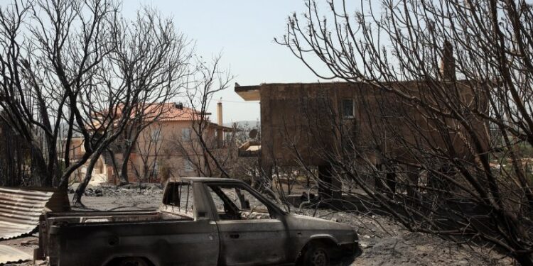 Χωρίς ενεργό μέτωπο η πυρκαγιά στην Αττική – Μάχη με τις φλόγες σε Κύθηρα, Μεσσηνία, Εύβοια, Χανιά