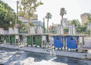 Νέοι υπόγειοι κάδοι στο Δήμο Πειραιά