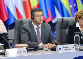 Τζιτζικώστας: 17 δισ. ευρώ από την Κομισιόν για την αναβάθμιση των μεταφορικών δικτύων