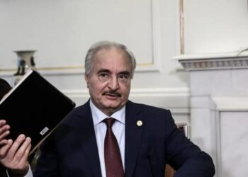 Διπλωματικό επεισόδιο στη Βεγγάζη – Ο Χαφτάρ χαρακτήρισε ανεπιθύμητη την ευρωπαϊκή αντιπροσωπεία – Στο αεροπλάνο της επιστροφής οι Υπουργοί