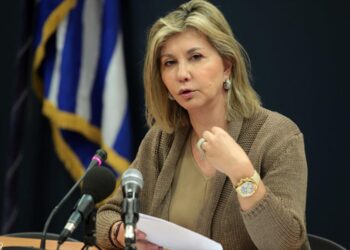 Κατηγορούμενος για εκβιασμό της Ζέττας Μακρή: Στο Αυτόφωρο ο «δημοσιογράφος» με τα προσημειωμένα – Σκληρή ανακοίνωση από την Ένωση Συντακτών