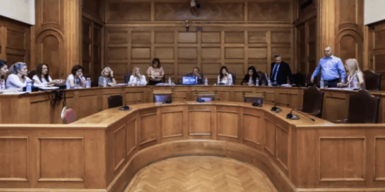 Βουλή – Προκαταρκτική Επιτροπή: Αποχώρησε από τη συνεδρίαση η Νέα Αριστερά