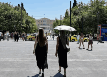 Συνεχίζεται το κύμα καύσωνα – Στους 42 βαθμούς η θερμοκρασία στην Αθήνα