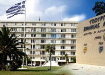 Ο Δένδιας ξεκλειδώνει τα «φιλέτα» του Στρατού – Τα 802 ακίνητα στην υπηρεσία του στεγαστικού για τις Ένοπλες Δυνάμεις